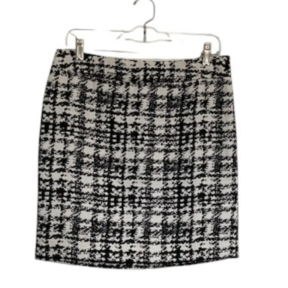 ANN TAYLOR Graphic Print Black White Mini Skirt 6 Petite - Picture 3 of 13